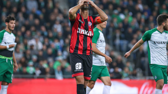 עדן בן בסט (צילום: מאור אלקסלסי)