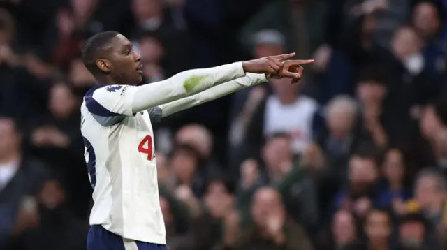 סוף כל סוף, שער בכורה בפרמיירליג. רנדל קולו מואני (צילום: רויטרס)