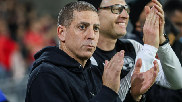 רן קוז'וך מאמן הפועל באר שבע (צילום: קובי אליהו)