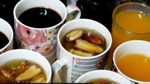 מיצים שנמכרים ברחוב במצרים  (צילום: צילום מסך רשת X)