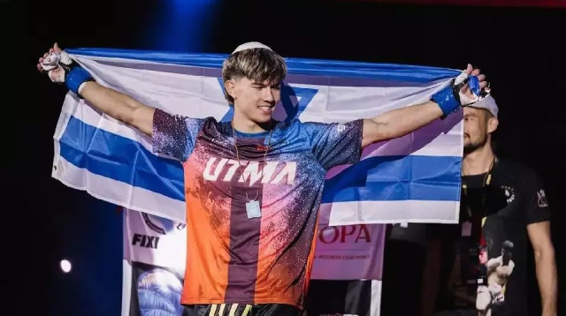 לוחם האגרוף התאילנדי והקיקבוקסינג, אהבת השם גורדון (צילום: צילום מסך, .UTMA)