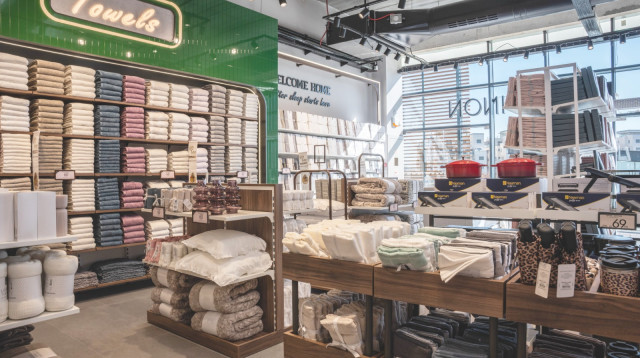 חנות קונספט משולבת של נעמן ורדינון  (צילום: שלי לוי)