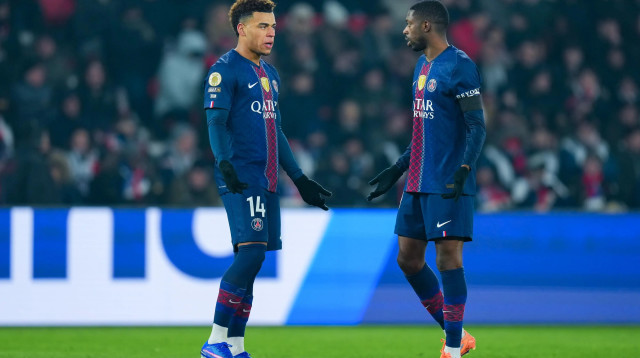 עוסמאן דמבלה לצד דזירה דואה שחקני פריז סן ז'רמן (צילום: GettyImages, Franco Arland)