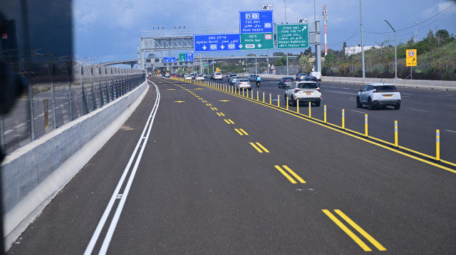 הנתיבים המהירים באיילון (צילום: אבשלום ששוני)