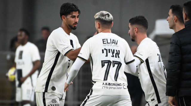 חזר אחרי תקופה. עומר אצילי (צילום: ברני ארדוב)