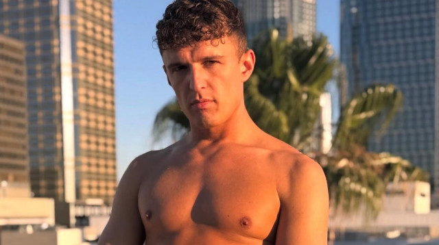 בגיל 20 וחושש שהוא האבא (צילום: צילום מסך)