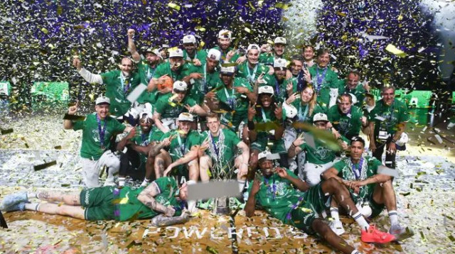 מלאגה חוגגת את הזכייה שלה, אשתקד (צילום: GettyImages)