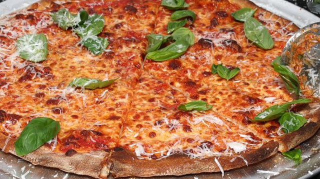 פיצה (צילום: Cindy Ord / Staff)