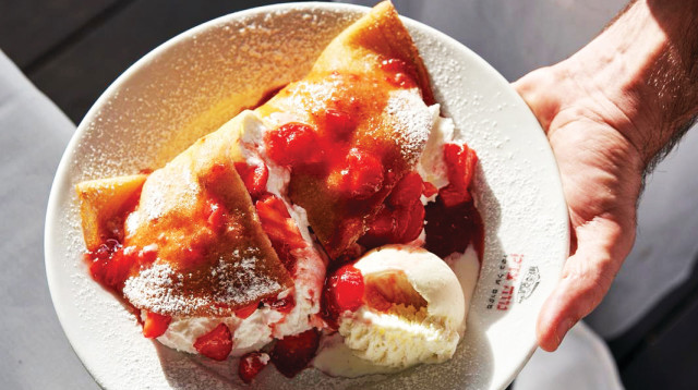 מקום של בשר, קרפ תותים (צילום: יח"צ)