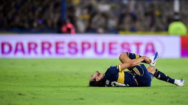 קבאני נאנק מכאבים (צילום: Getty images)