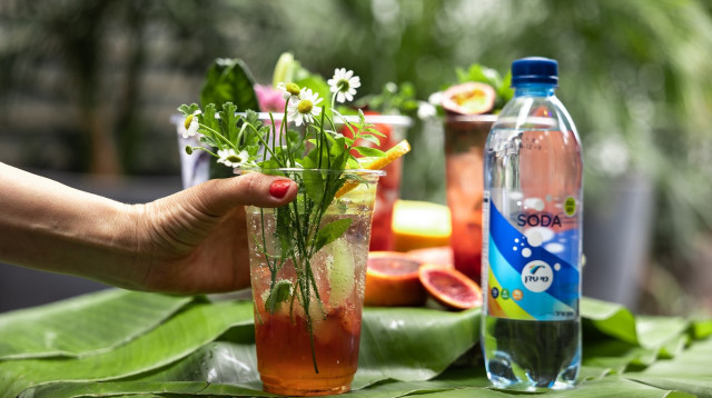 גזוז בכרמל Fruits&co בשיתוף עם מי עדן (צילום: עדן מור יוסף)