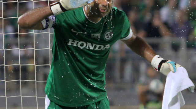 המשחק שזיכה אותו בכינוי "התמנון". ניר דוידוביץ' (צילום: אדריאן הרבשטיין)