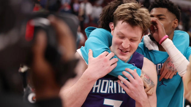 קון קניפל, שארלוט הורנטס (צילום: GettyImages)