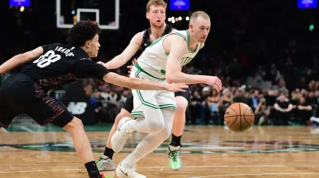 וולף ושרף עוד בלטו, אבל ברוקלין הושפלה (צילום: רויטרס)