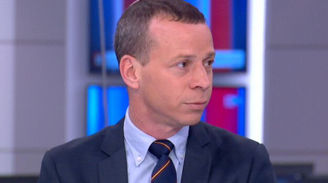 עמית סגל (צילום: ערוץ 12)