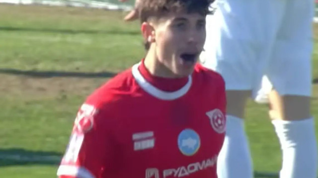 בר לין שחקן קריוובס (צילום: צילום מסך, .)