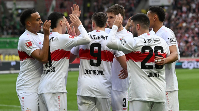 שחקני שטוטגרט חוגגים (צילום: GettyImages, THOMAS KIENZLE/AFP)