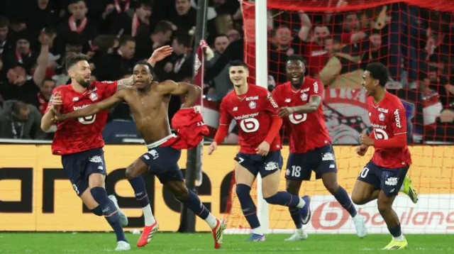 ברגע האחרון. נתן אנגוי חוגג (צילום: GettyImages, FRANCOIS LO PRESTI/AFP)