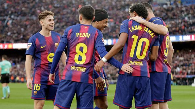 שחקני ברצלונה חוגגים (צילום: Soccrates Images)