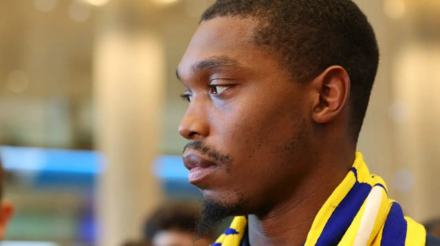 לוני ווקר שחקן מכבי תל אביב (צילום: אודי ציטיאט)