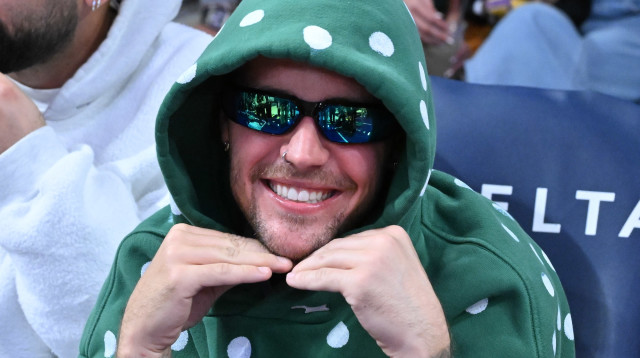 ג'סטין ביבר (צילום: Allen Berezovsky/Getty Images)