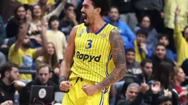 שביעות רצון אצל הצהובים. סנטוס (צילום: דני מרון)