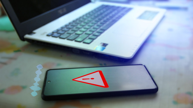 התרעת חירום בטלפון, אילוסטרציה (צילום: אינגאימג')