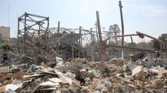 איראן: הריסות תחנת המשטרה בטהרן אחרי התקיפה (צילום: מתוך רשתות לפי סעיף 27 א על פי זכויות יוצרים)