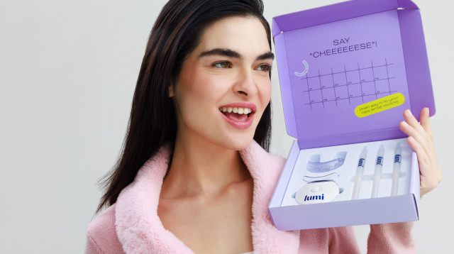 שוקלים לעשות הלבנה לשיניים? נוסחה פורצת דרך בעולם הלבנת השיניים הביתית מהמותג lumi נחתה בישראל (צילום: שי הנסב)