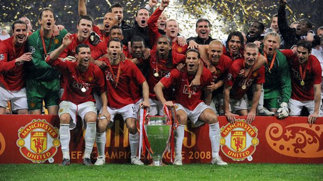 שחקני יונייטד חוגגים (צילום: Gettyimages)