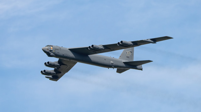 המפציץ הוותיק ממשיך לעשות העבודה B-52 (צילום: שאטרסטוק)