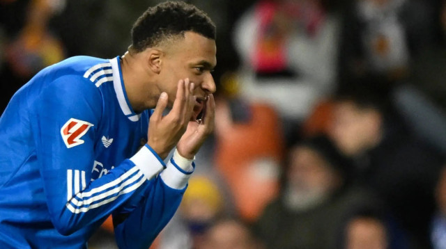 קיליאן אמבפה שחקן ריאל מדריד חוגג שער (צילום: רויטרס)