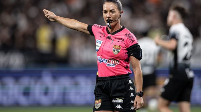 השופטת דיאנה מוניז (צילום: Sports Press Photo)