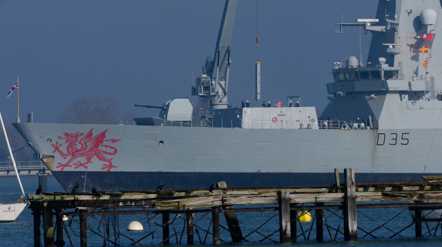המשחתת הבריטית דרגון (צילום: REUTERS/Carlos Jasso)