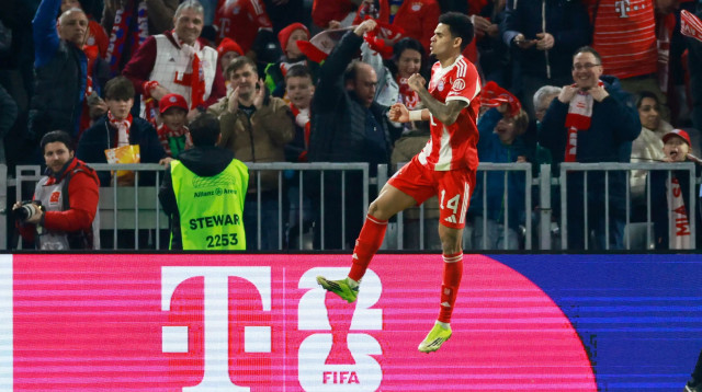 שחקן באיירן מינכן לואיס דיאס (צילום: רויטרס)