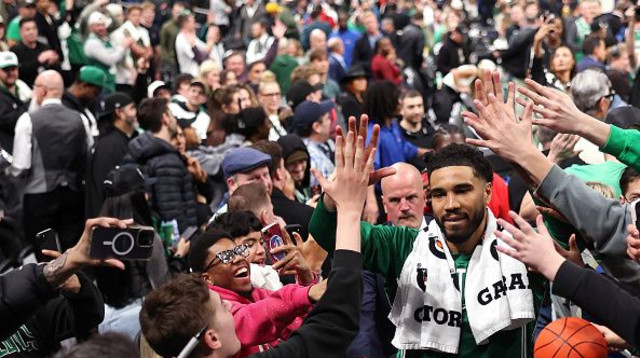 קיבל אהבה מהקהל. ג'ייסון טייטום (צילום: GettyImages)