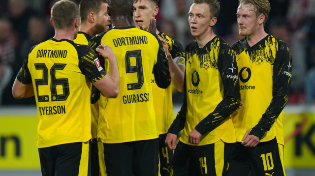 שחקני בורוסיה דורטמונד חוגגים (צילום: אימג'בנק  GettyImages, Pau Barrena)