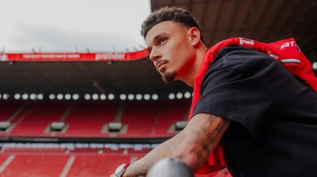 סתיו למקין, טוונטה (צילום: אתר רשמי, טוונטה)