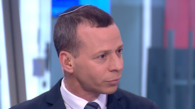 עמית סגל (צילום: ערוץ 12)