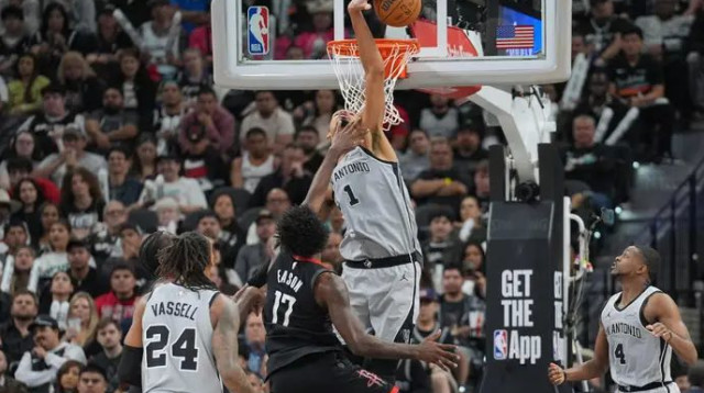 הצגה. וומבי (צילום: רויטרס)