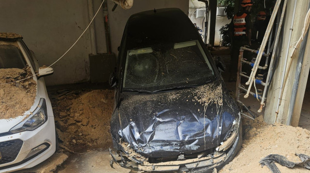 זירת פגיעה במרכז הארץ (צילום: שימוש לפי סעיף 27א')