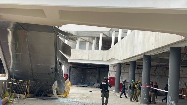 זירת פגיעה במרכז הארץ (צילום: שימוש לפי סעיף 27א')