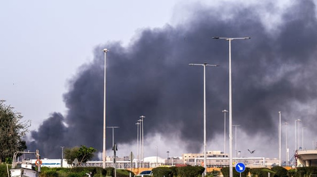 הפצצות באבו דאבי (צילום: RYAN LIM)