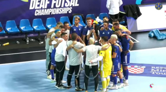 הנבחרת חוגגת ניצחון מרשים (צילום: באדיבות שירן פרץ יח״צ)