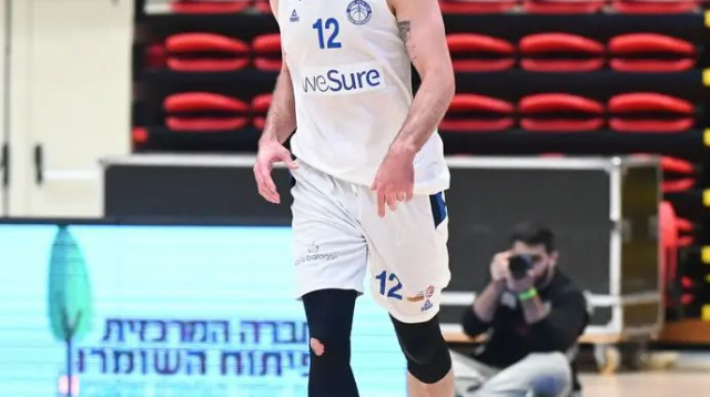 קבוצה מסקרנת נבנתה בנהריה. אוחיון (צילום: ברני ארדוב)