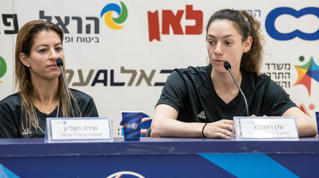 הקפטנית עדן רוטברג, המאמנת שירה העליון נבחרת ישראל כדורסל נשים (צילום: דני מרון)