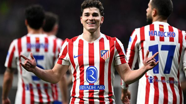 חוליאן אלברס (צילום: Denis Doyle / Stringer)