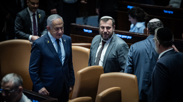 עמיחי אליהו ובנימין נתניהו (צילום: יונתן זינדל פלאש 90)