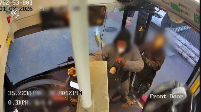 תקיפת נהג האוטובוס בירושלים (צילום: מצלמת אבטחה)