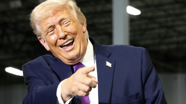 לא מתכוון לעצור. דונלד טראמפ במהלך העצרת בקנטאקי (צילום: רויטרס)